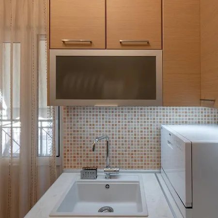 Apartment To Spitiko